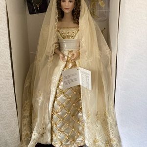 The Franklin Mint AlexsandraThe Faberge Winter Bride Doll.  Brand New in box